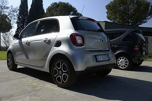 Smart - Il motore entry level della Smart Forfour, da 61 CV, è un aspirato da 999 cc, pensato per i neopatentati width=