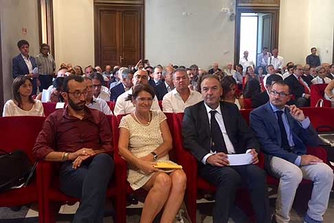 Stop contrassegno assicurativo - Ma quale impatto sui consumatori, le compagnie assicurative e le agenzie avrà questa innovazione? Questo il tema della tavola rotonda organizzata dallo SNA, il sindacato nazionale degli agenti di assicurazioni