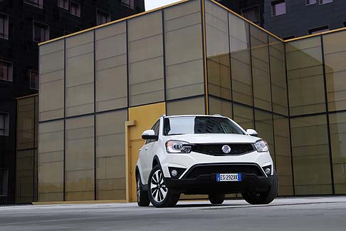 Ssangyong - Grazie a un sistema di montaggio del motore perfezionato e a un telaio ausiliario rinforzato, i livelli di NVH sono stati ridotti del 9,3%.  width=