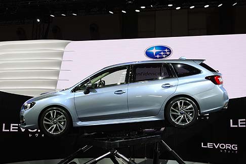 Subaru - Il modello è dotato anche di Emergency Stop Signal. Presenti sette airbags di serie, incluso l’airbag per le ginocchia lato guida, e dispositivi come l’Active Lane Keep System, il Pre-collision Reverse Throttle Management e il Brake Light Recognition.  width=