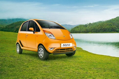 Tata - Compatta ed ecologica come non mai, ecco tornare sulla scena dell´automotive l´indiana Tata Nano, che si rifà  il trucco per dominare il 2013. width=