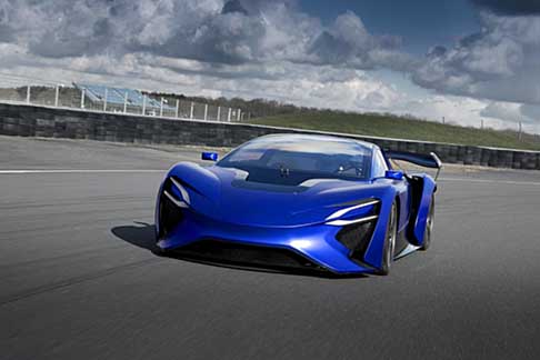 Techrules - La Techrules GT96 TREV passa dal progetto concettuale ad uno più realistico, grazie ad un accordo siglato tra la factory cinese Techrules, che sta per Turbine-Recharging Electic Vehicle, e GFG Progetti, acronimo di Fabrizio e Giorgetto Giugiaro.