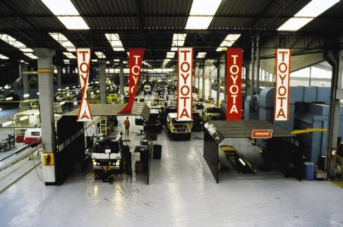 Toyota - La prima produzione europea nacque con la costruzione della Toyota Corolla presso la Salvator Caetano I.M.V.T. width=
