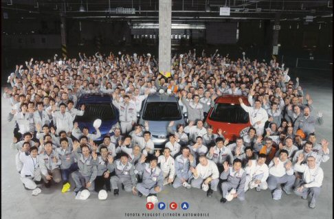 Toyota - Negli anni Ottanta vennero introdotti modelli come la Toyota MR2 (1985), la Supra (1986) e la Celica (1987), nel tentativo di migliorare l’immagine europea del brand.  width=