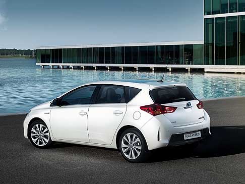 Toyota - Toyota Auris Hybrid my 2013 cambio Shift-by-Wire che controlla la guida ECO tramite display width=
