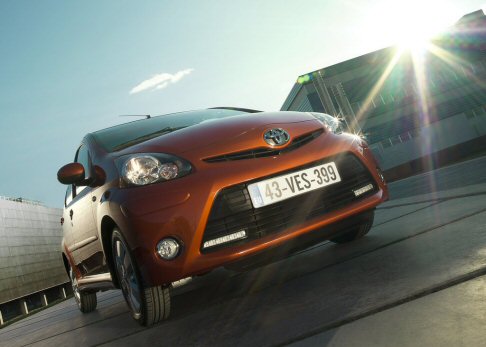 Toyota - Tutto pronto per il lancio commerciale di Toyota Aygo 2012, attesa al debutto nelle concessionarie nel prossimo weekend. width=