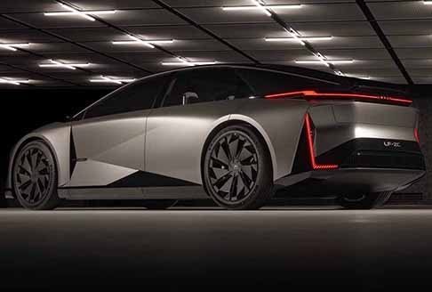 Lexus - Nuova Lexus LF ZC Model Year 2026 in versione Full Electric
