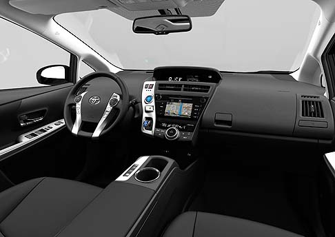 Toyota - Le prestazioni dichiarate indicano un’accelerazione da 0 a 100 km/h in 11,3 secondi e velocità massima di 165 km/h. Più interessanti i valori sui consumi ed emissioni di CO2, rispettivamente pari a 4,1 litri/100 km e 96 g/km. width=
