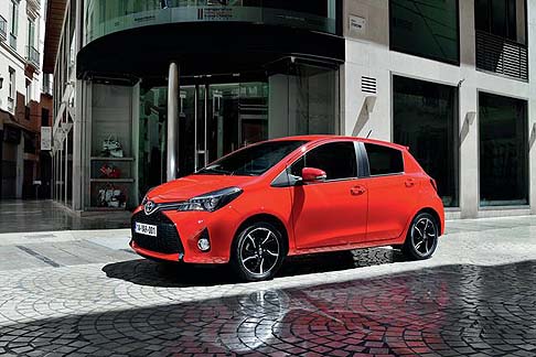 Toyota - La gamma Yaris 2014 offre 4 motorizzazioni: due benzina, un diesel e una Hybrid. width=