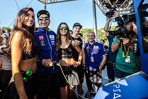 Sony - L’evento di presentazione si è svolto nella Monster RIG con la presenza di Sony Computer Entertainment e dell’Edizione Speciale VR46 PS4.