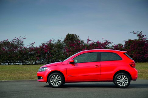 Volkswagen - Il Brasile, quale sesta economia più potente della Terra, con un prodotto interno lordo di 2.500 miliardi di dollari, secondo i dati del 2001, rappresenta un mercato privilegiato per il gruppo tedesco. width=
