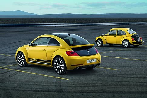 Volkswagen - La Volkswagen Beetle GSR adotta la sigla del leggendario predecessore, che proprio 40 anni fa faceva il suo debutto con una serie sportiva che ha incantato tutto il mondo. width=