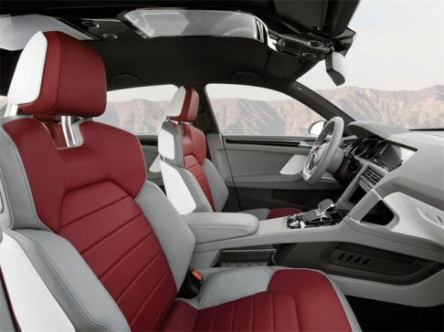 Volkswagen - Lungo 4,345 metri, la nuova Cross Coupè esibisce un cofano dal profilo allungato, un frontale nuovo e un abitacolo più arretrato rispetto ai SUV tradizionali. width=