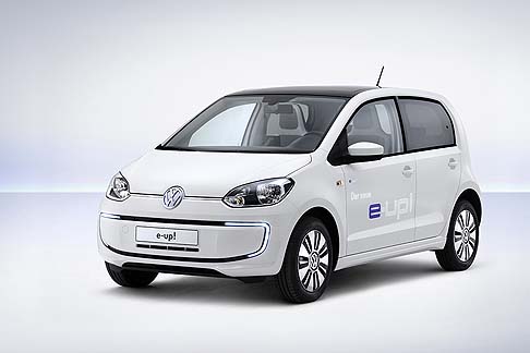 Volkswagen - Compatta e dalla vocazione ecologica, la nuova Volkswagen e-up! si affaccia sulla scena dell’automotive in occasione dell'Annual Press and Investors Conference 2013 di Wolfsburg. width=