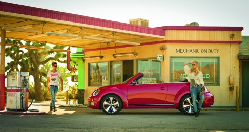 Volkswagen - La vettura, giunta alla terza generazione ed icona della gamma di Wolfsbug, si distingue per il nuovo design. width=