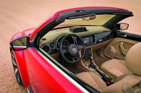 Volkswagen - Il listino per il mercato tedesco, dove la vettura potrà essere ordinata già a partire dal mese di novembre, è fissato ad un prezzo base pari a 21.350 euro. width=