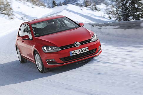 Volkswagen - I nuovi modelli 4Motion sono dotati di serie di sistema start/stop e di recupero dell’energia, al pari delle versioni a trazione anteriore.  width=