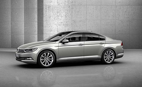 Volkswagen - Giunta all’ottava generazione, la nuova Volkswagen Passat sarà lanciata sul mercato europeo nel quarto trimestre 2014, nella versione berlina e Variant. width=