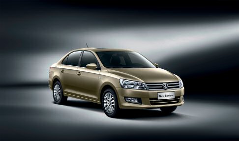 Volkswagen - Svelata alla presenza di Martin Winterkorn, Presidente del Gruppo Volkswagen e prodotta in Cina dalla Shangai Volkswagen Automotive, la nuova generazione della longeva berlina tre volumi Volkswagen Santana si prepara al debutto commerciale. width=