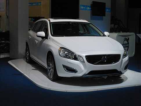 Volvo - Volvo V60 Hybrid plug-in alla fiera H2Roma width=