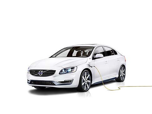 Volvo - Tecnologicamente innovativa, la concept car Volvo S60L PPHEV(Petrol Plugin Hybrid Electric Vehicle – Veicolo Ibrido PlugIn con motore a benzina ed elettrico) sbarca al Salone dell’Automobile di Pechino. width=