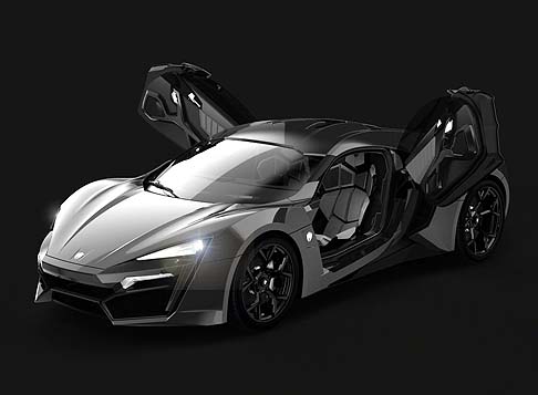 W Motors - Il corpo vettura, lungo 4,48 metri, è stato realizzato in fibra di carbonio, mentre per il design è opera di W Motors, con la realizzazione del modello di stile dell'italiana Studiotorino. width=