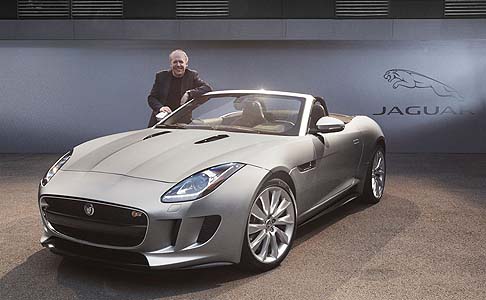 Jaguar - Saranno 3 le versioni disponibili: Jaguar F-TYPE, F-TYPE S e F-TYPE V8 S, equipaggiati rispettivamente con il nuovo motore Jaguar 3.0 litri V6 sovralimentato a benzina da 340 e 380 CV e per il Top di gamma il 5.0 l V8 sovralimentato a benzina da 495 CV width=