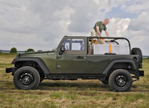 Jeep J8