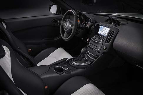 Nissan 370Z NISMO Roadster concept