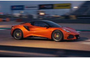 Lotus Emira 420 Sport: l´asticella si alza