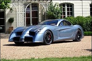 La Panoz avvia la produzione di auto stradali