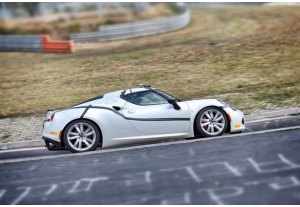 Alfa Romeo 4C: test record a Nordschleife Alfa Romeo 4C: test record a Nordschleife