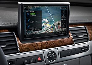 Audi, internet e grafica 3D sulla nuova A8 Audi, internet e grafica 3D sulla nuova A8