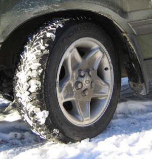 Catene da neve: monta la protesta nei comuni lombardi Catene da neve: monta la protesta nei comuni lombardi