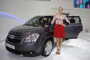 Chevrolet: a Parigi arrivano l´inedita Orlando e il restyling della Captiva