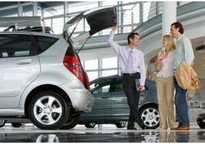 Crisi auto, la fotografia di Quintegia
