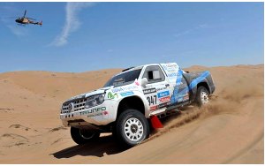 Dakar 13° stage: lo show di Robby Gordon per le auto Dakar 13° stage: lo show di Robby Gordon per le auto