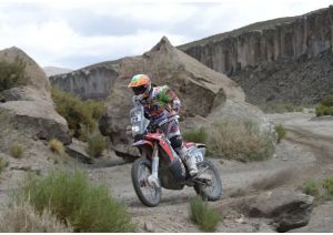Dakar 2015: Vincono Al Attiyah e Barreda su auto e moto Dakar 2015: Vincono Al Attiyah e Barreda su auto e moto