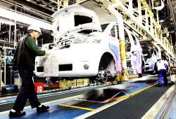 La crisi delle auto colpisce anche il Giappone La crisi delle auto colpisce anche il Giappone