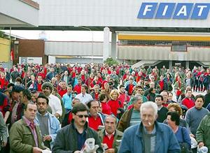 Fiat: stop nazionale della produzione per due settimane Fiat: stop nazionale della produzione per due settimane