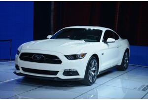 Ford Mustang GT, 50 anni di storia per la muscle car americana Ford Mustang GT, 50 anni di storia per la muscle car americana