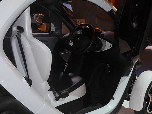 Renault - Renault Twizy interni vettura 100% elettrica al H2Roma 2012 width=