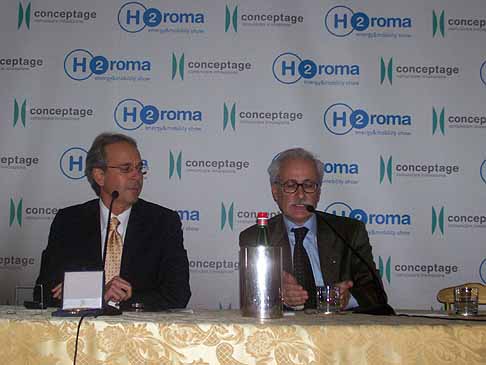 H2Roma Energy Mobility - Conferenza stampa - Dieci anni che cambieranno l´auto width=