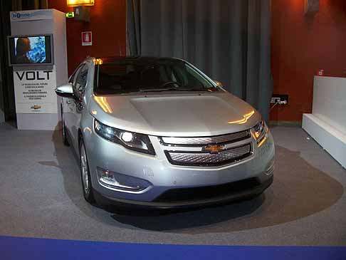 Chevrolet - Vicolo elettrico Chevrolet Volt width=