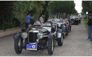Bandiera a scacchi per il Gran Premio Nuvolari 2012 Bandiera a scacchi per il Gran Premio Nuvolari 2012