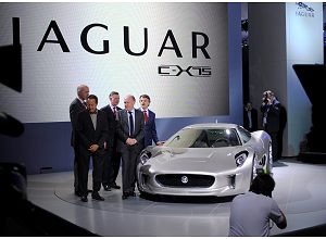 JAGUAR C-X75: la concept ecosostenibile da brivido JAGUAR C-X75: la concept ecosostenibile da brivido