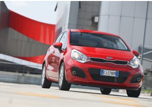 Kia Rio 2012: sulle strade a settembre Kia Rio 2012: sulle strade a settembre