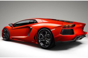 Lamborghini Aventador: presentata a Ginevra la nuova sportiva del Toro Lamborghini Aventador: presentata a Ginevra la nuova sportiva del Toro