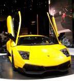 Le auto di lusso fanno ancora sognare Le auto di lusso fanno ancora sognare