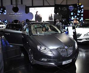 Lancia Delta “Hard Black”, il look cosmico in vendita da giugno